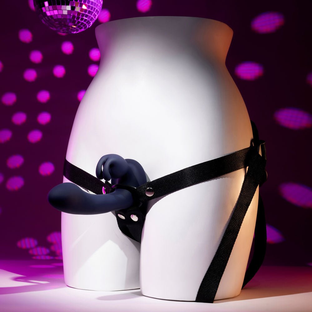 Evolved GIVING VIBES - Black 14.6 cm USB Rechargeable Vibrating Strap-On with Remote - Silk and Sin