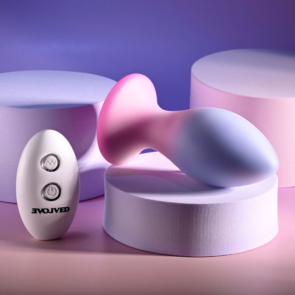 Evolved PARADISE PLUG - Pink/Purple 10.5 cm USB Rechargeable Vibrating Butt Plug with Wireless Remote - Silk and Sin