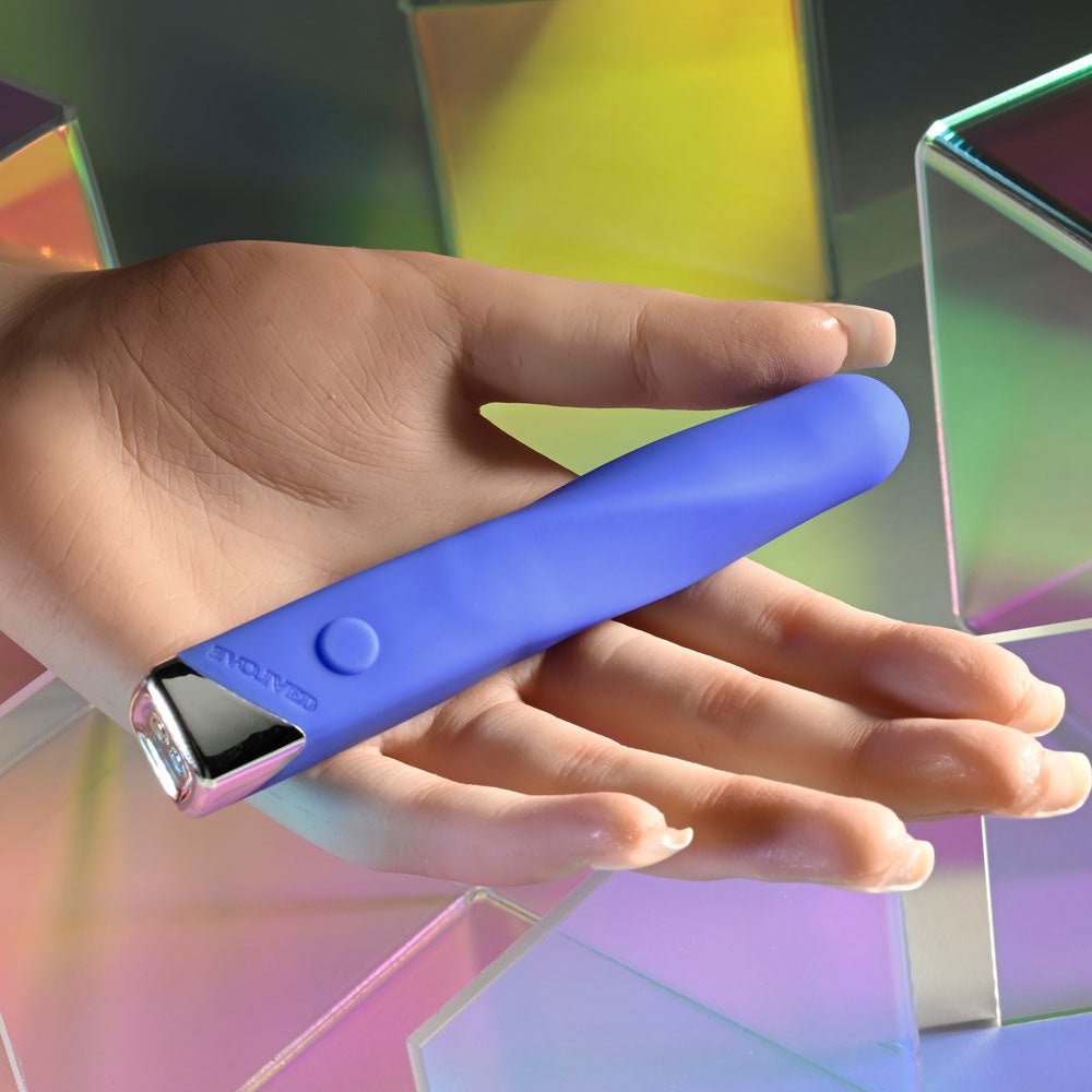 Evolved TWISTED TEMPTATION - Blue 12 cm USB Rechargeable Bullet - Silk and Sin