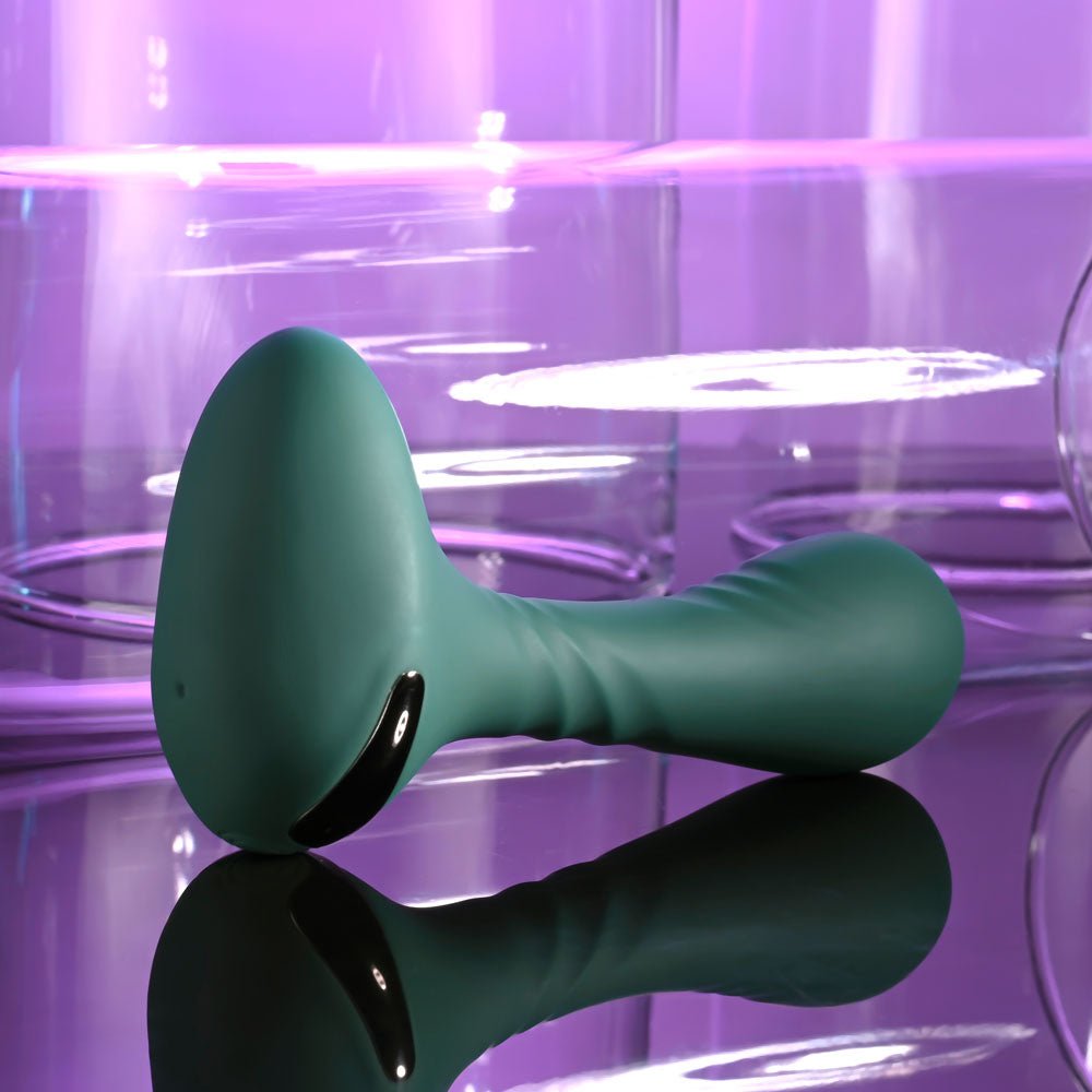 Gender X GOES ANYWHERE - Green 12.4 cm USB Rechargeable Vibrator - Silk and Sin