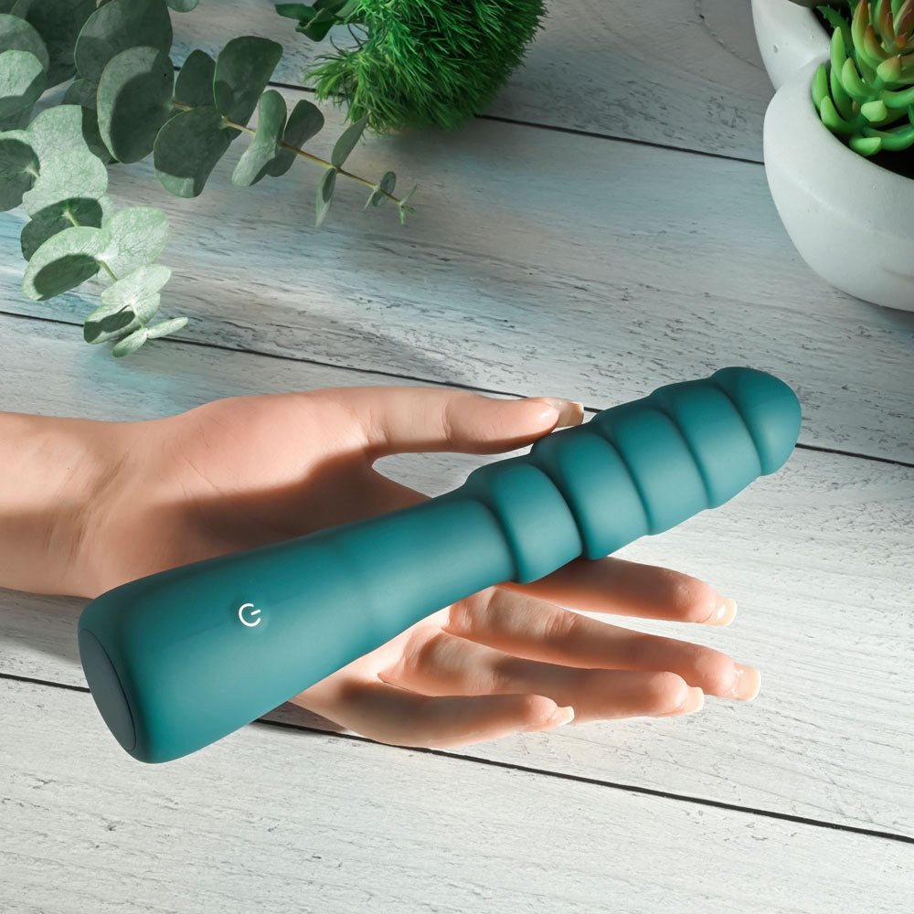 Gender X SCORPION - Green 21.2 cm USB Rechargeable Vibrator - Silk and Sin