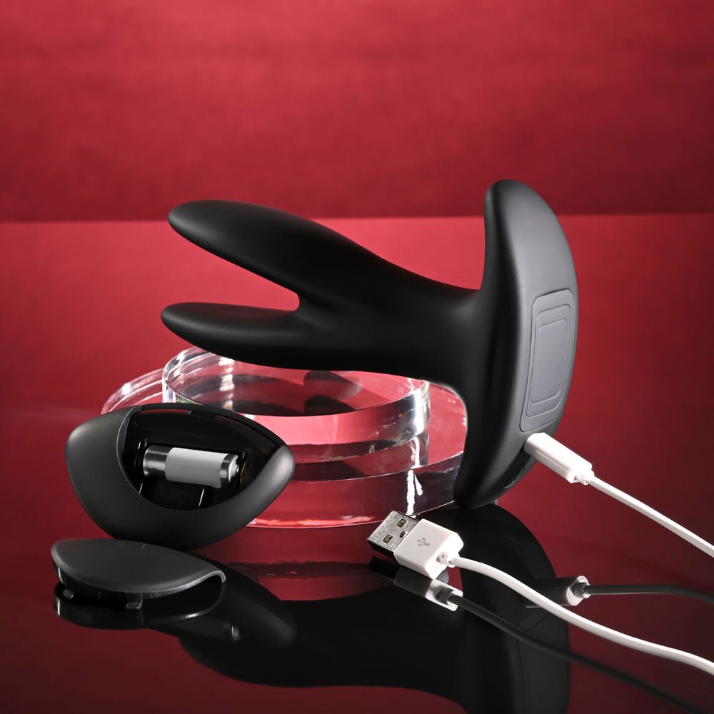 Gender X SPREAD THE LOVE - Black USB Rechargeable Stretching Anal Plug with Wireless Remote - Silk and Sin