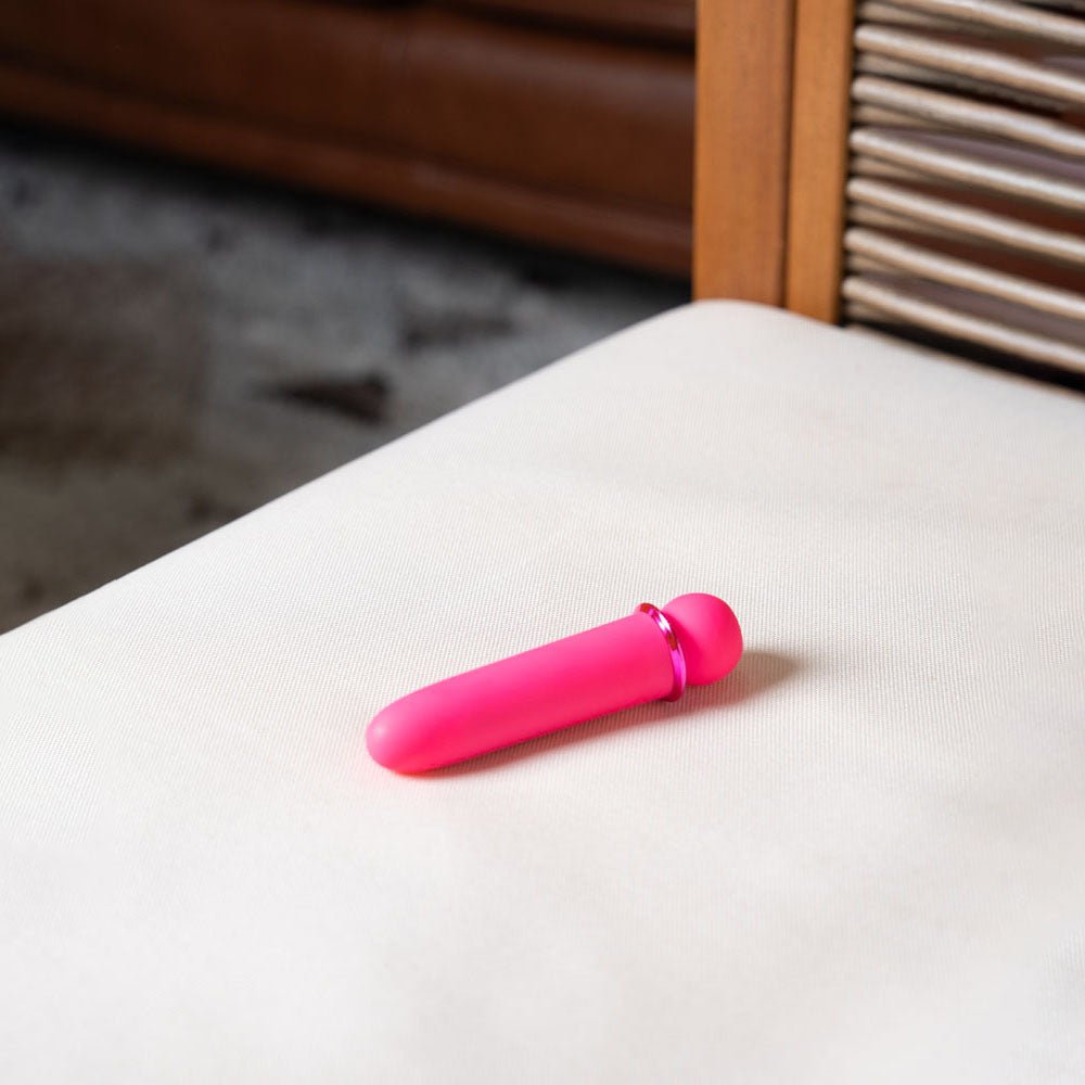 Maia JAGUAR - Pink - Pink 10.1 cm USB Rechargeable Bullet - Silk and Sin