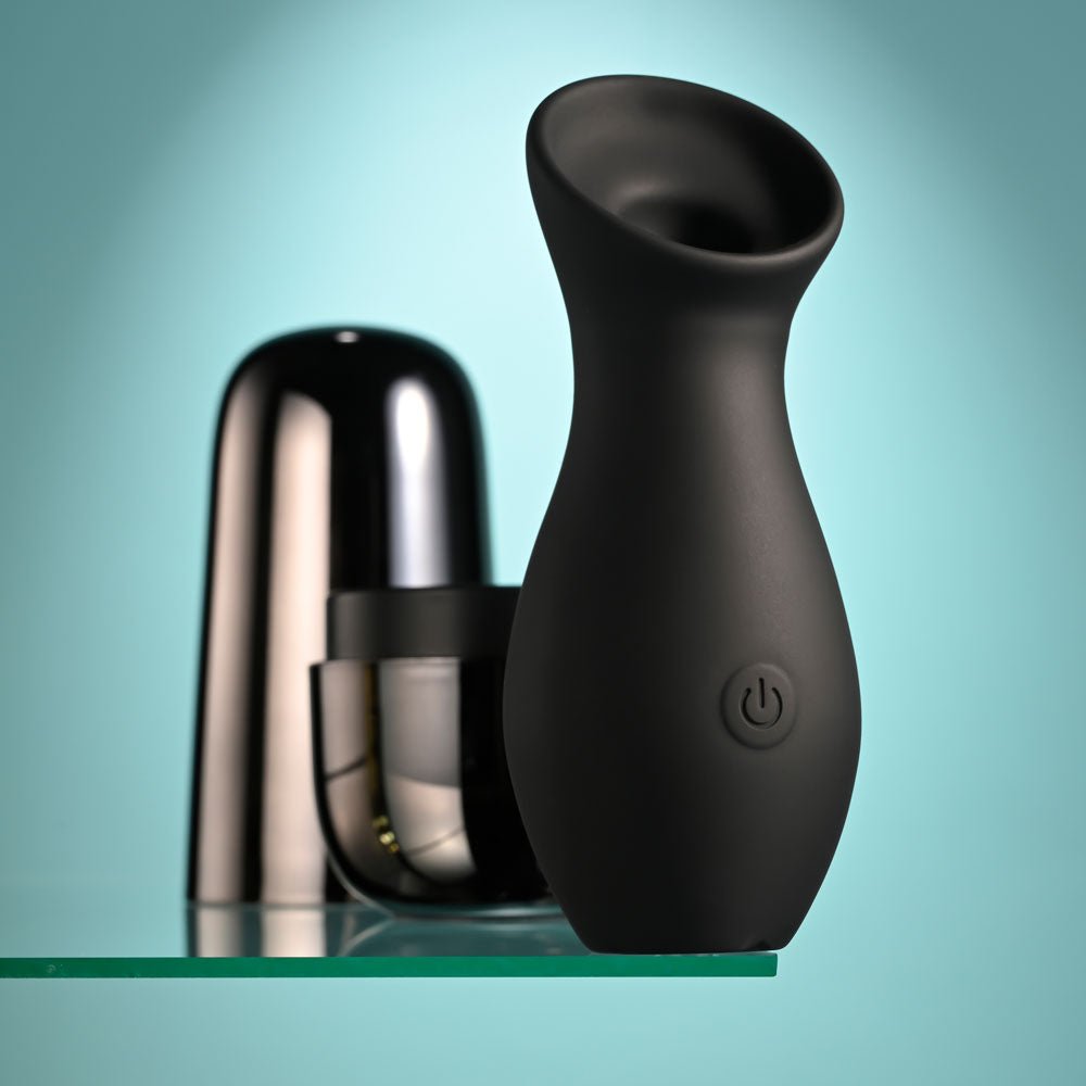 Playboy Pleasure THE JET SET - SUCKER - Black 10.3 cm Sucking Stimulator with Rechargeable Charging Case - silkandsin