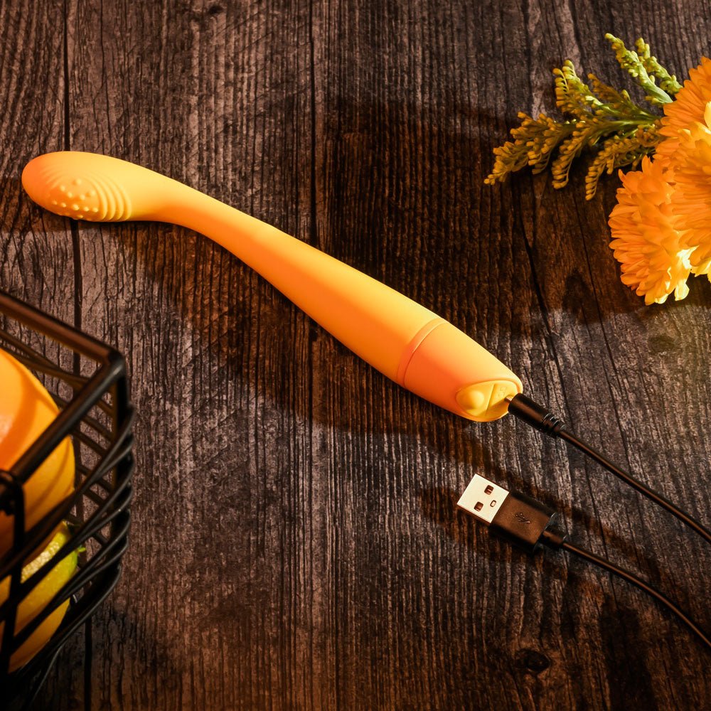 Selopa LEMON SQUEEZE - Yellow 18.4 cm USB Rechargeable Vibrator - silkandsin