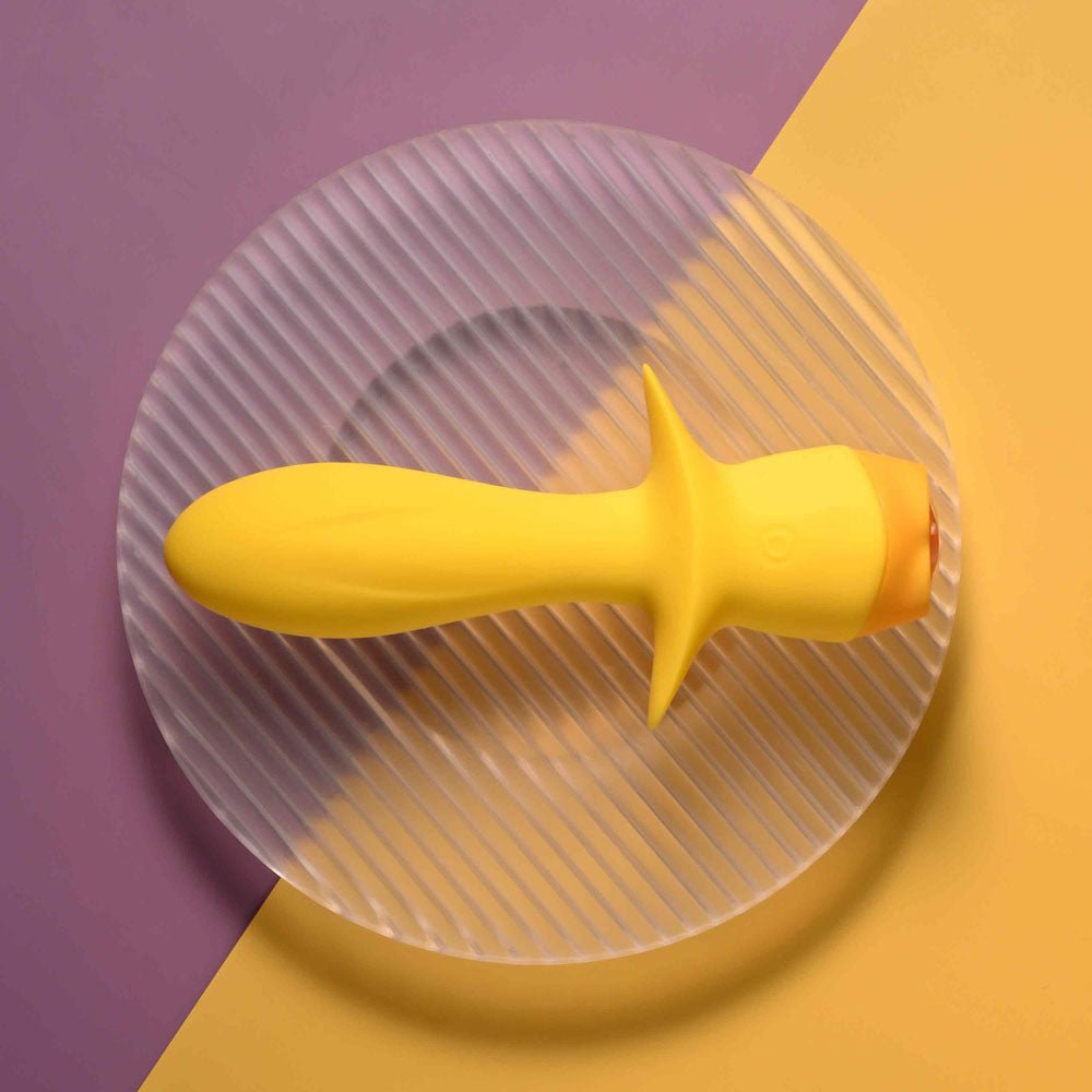 Selopa MELLOW YELLOW - Yellow 13.5 cm USB Rechargeable Vibrating Anal Plug - silkandsin