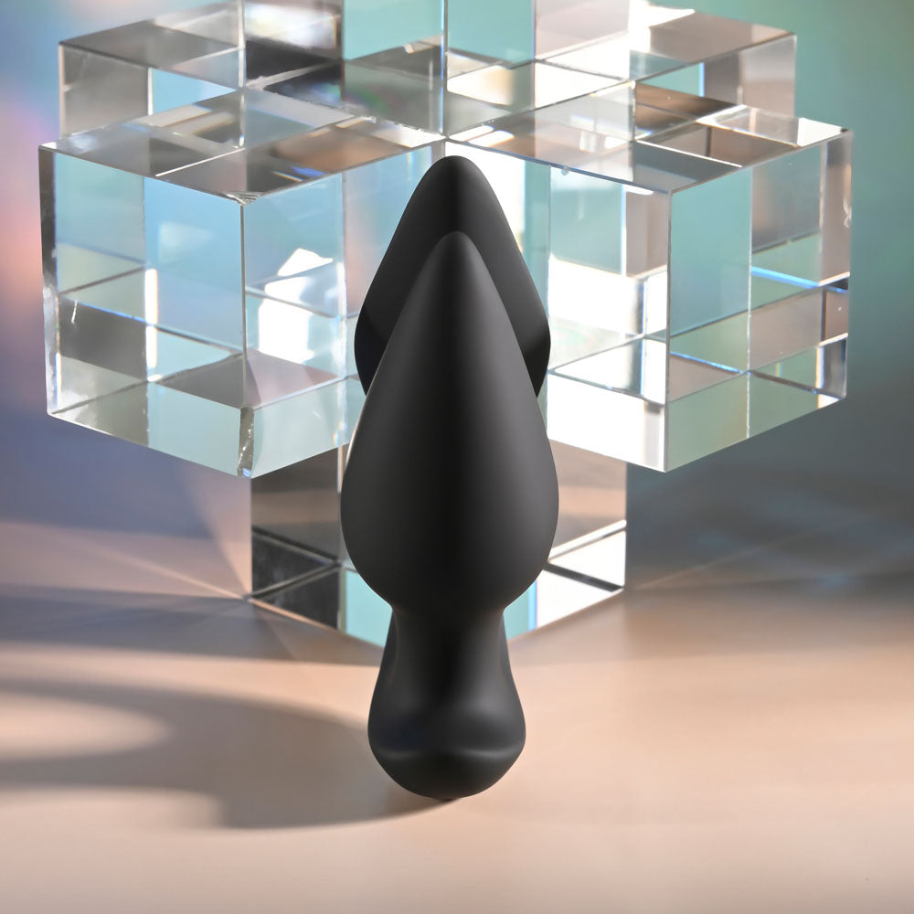 Evolved THE GENIE - Black 11.2 cm USB Rechargeable Vibrating Plug with Wireless Remote