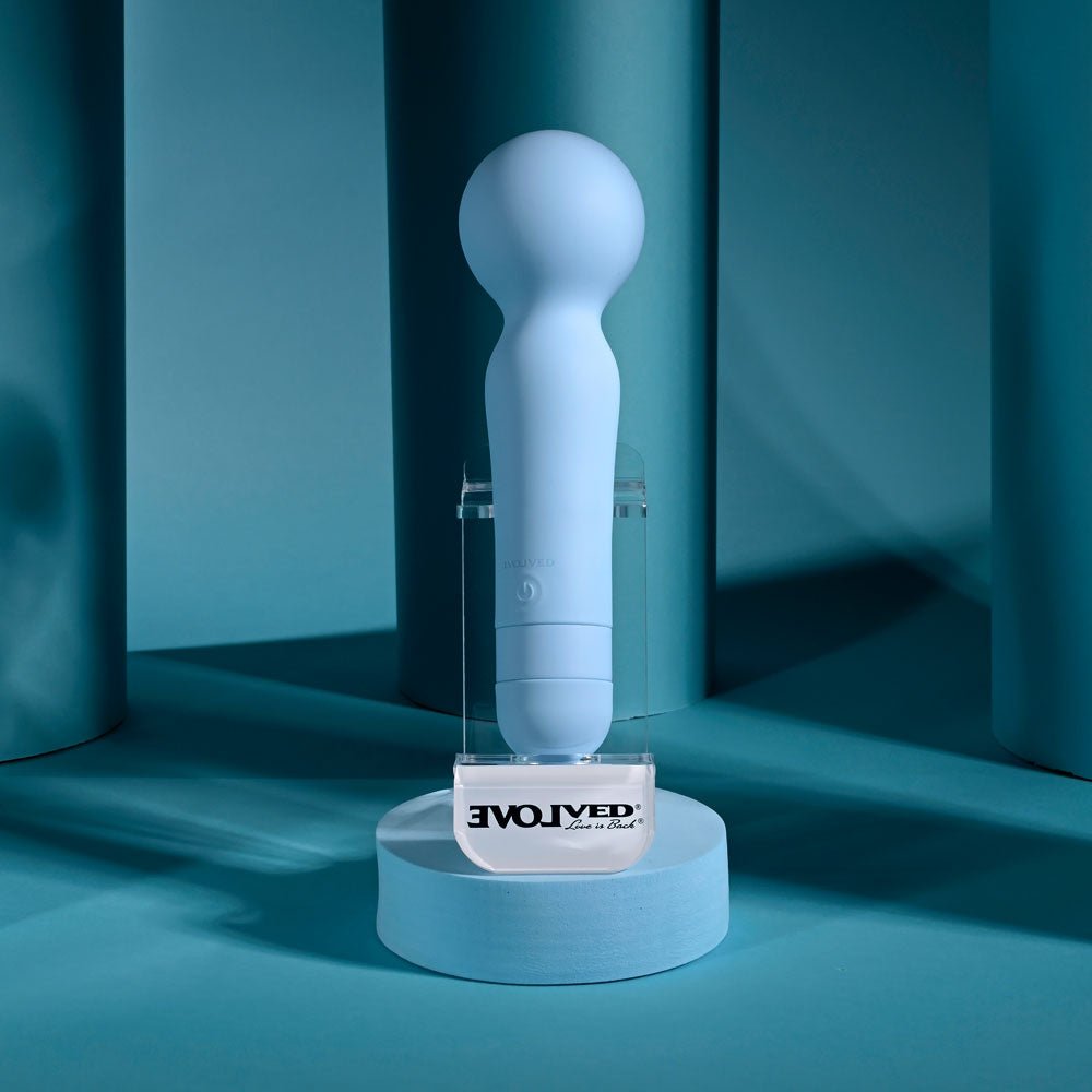 Evolved IRIS - Blue 18.3 cm USB Rechargeable Massage Wand - Silk and Sin