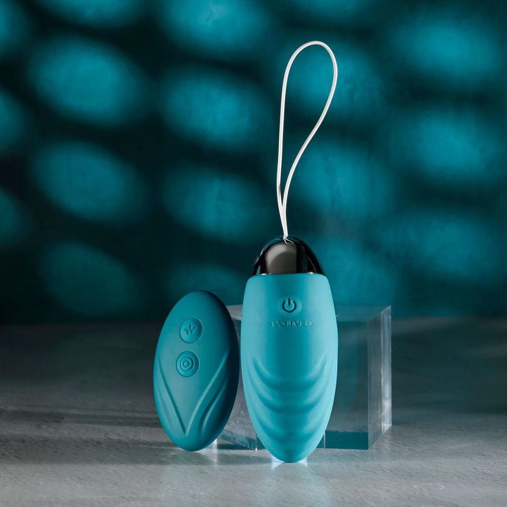 Evolved OVAL OFFICE - Green 8.5 cm USB Rechargeable Wireless Egg with Remote Control - Silk and Sin