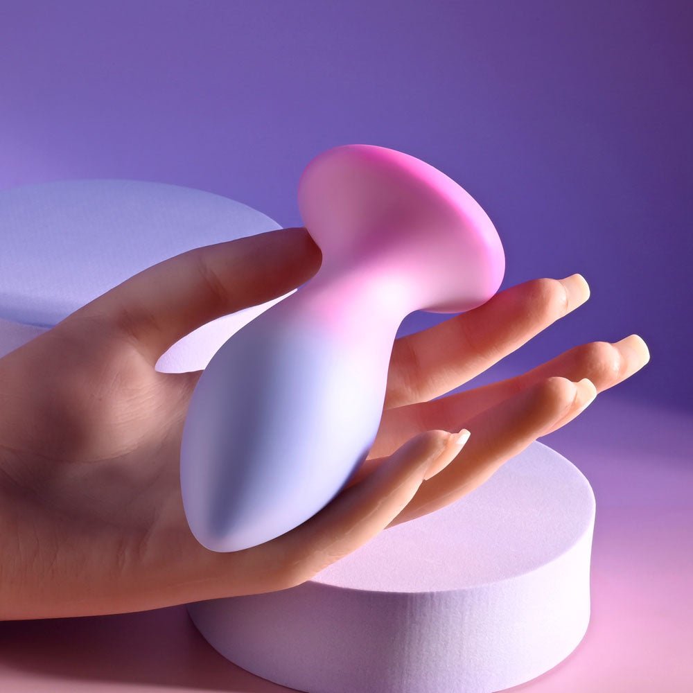 Evolved PARADISE PLUG - Pink/Purple 10.5 cm USB Rechargeable Vibrating Butt Plug with Wireless Remote - Silk and Sin