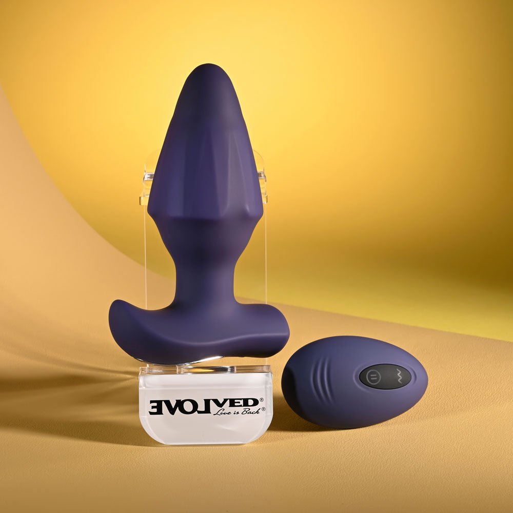 Evolved STARBURST - Purple 10.1 cm USB Rechargeable Vibrating Butt Plug with Wireless Remote - Silk and Sin