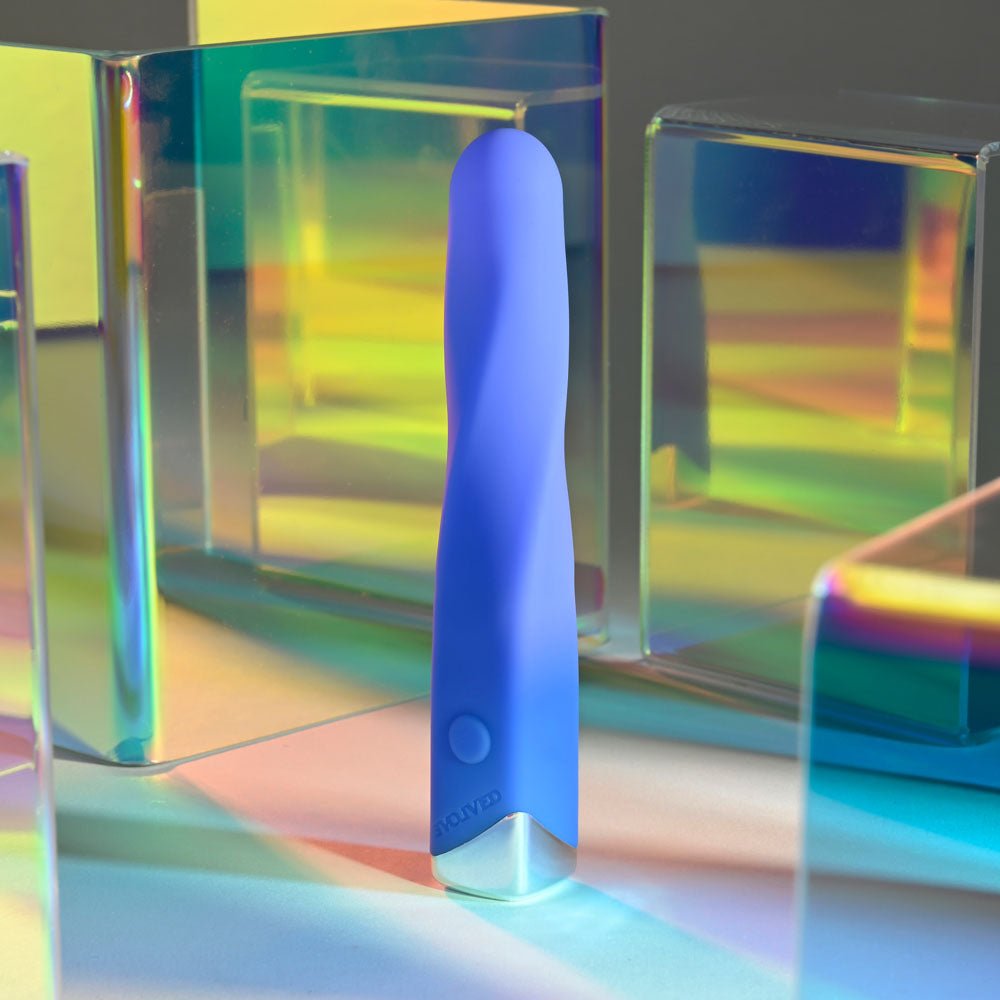 Evolved TWISTED TEMPTATION - Blue 12 cm USB Rechargeable Bullet - Silk and Sin