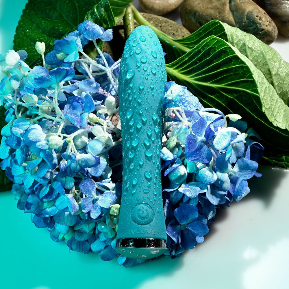 Evolved ULTRA WAVE - Blue 13 cm USB Rechargeable Mini Vibrator - Silk and Sin