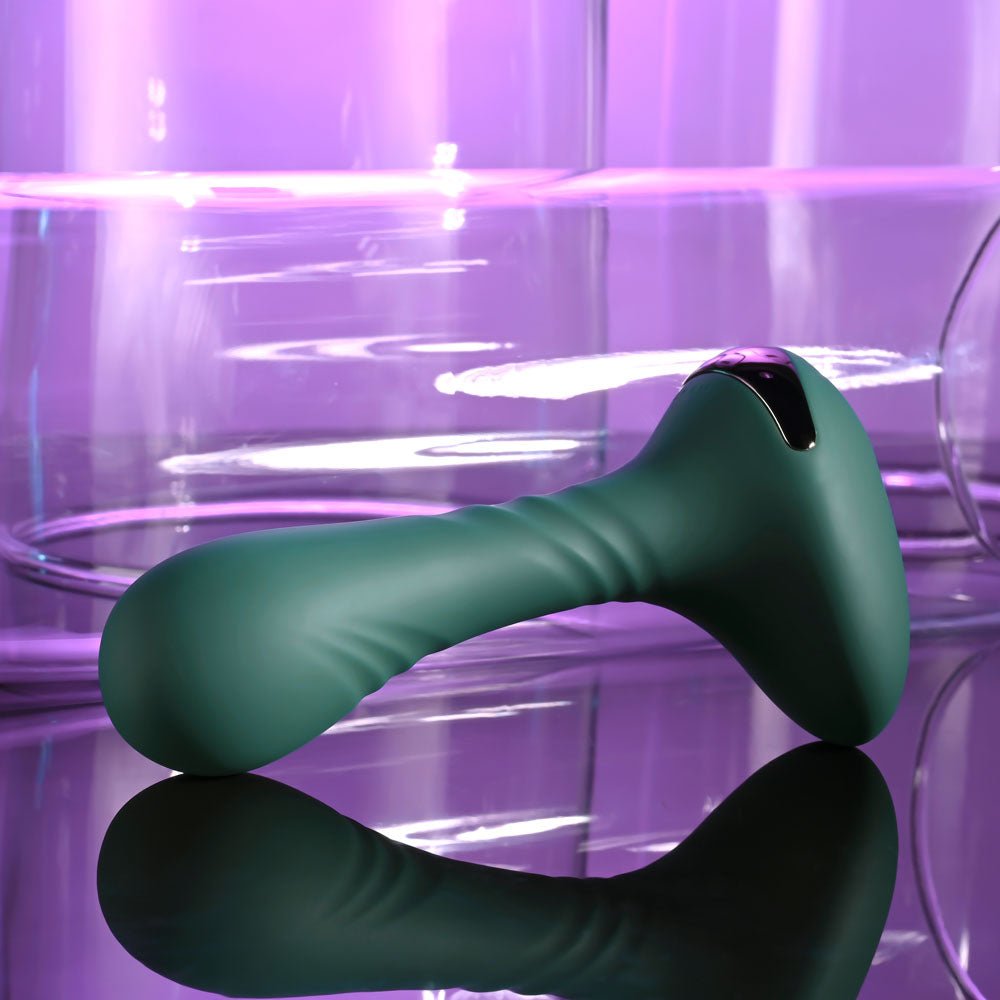Gender X GOES ANYWHERE - Green 12.4 cm USB Rechargeable Vibrator - Silk and Sin