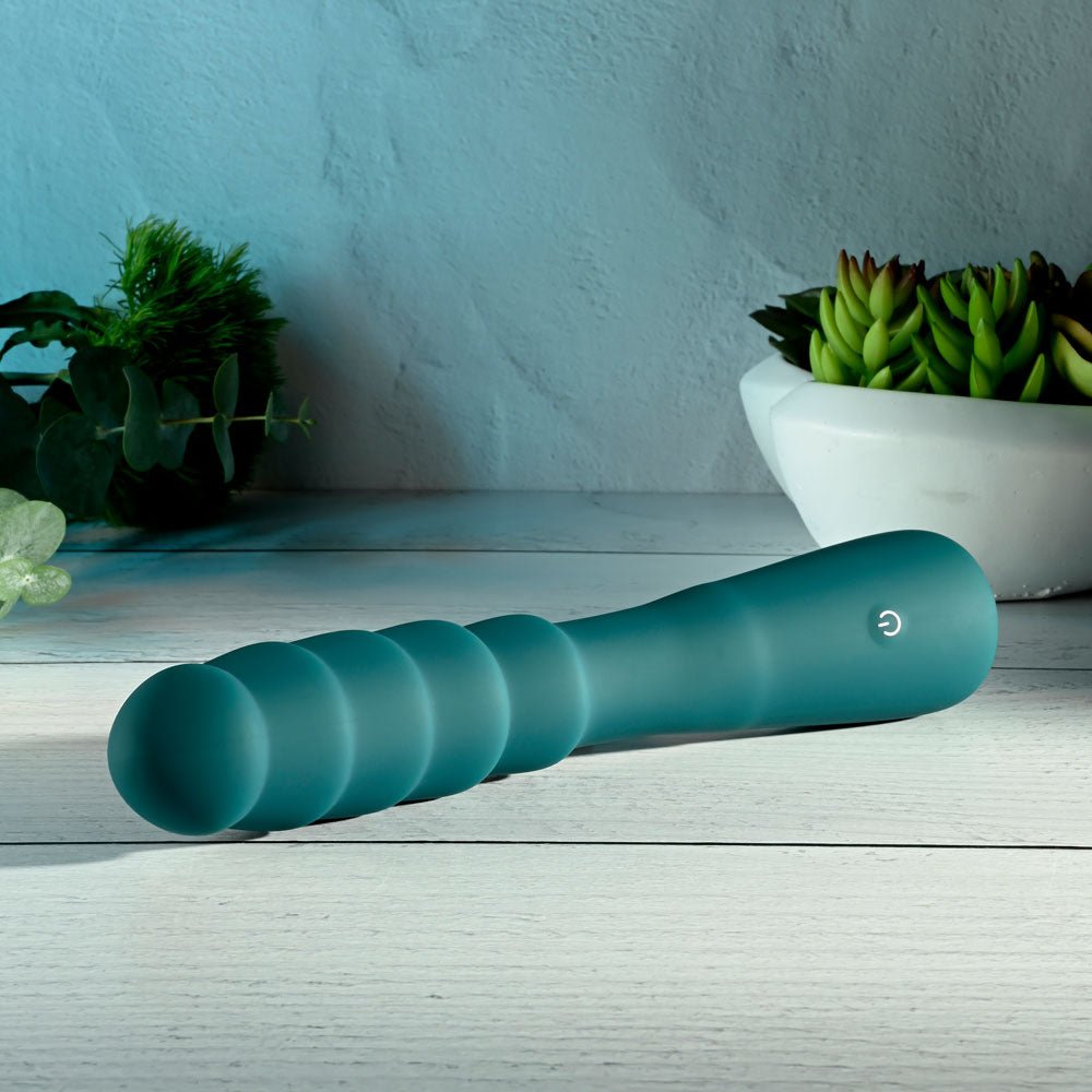 Gender X SCORPION - Green 21.2 cm USB Rechargeable Vibrator - Silk and Sin