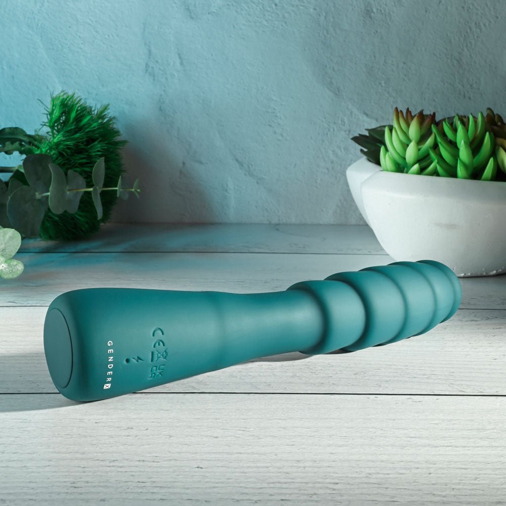 Gender X SCORPION - Green 21.2 cm USB Rechargeable Vibrator - Silk and Sin