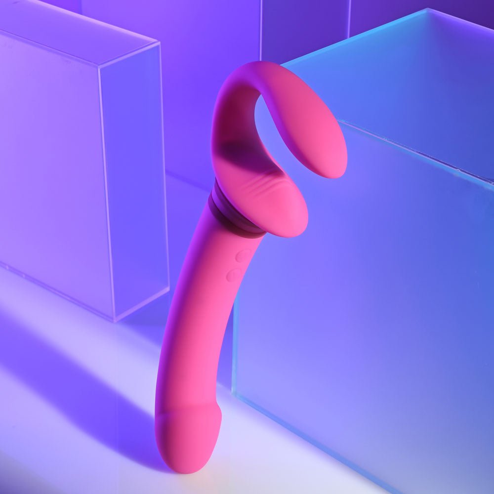 Gender X SHARING IS CARING - Pink 21.9 cm USB Rechargeable Strapless Strap-On - Silk and Sin