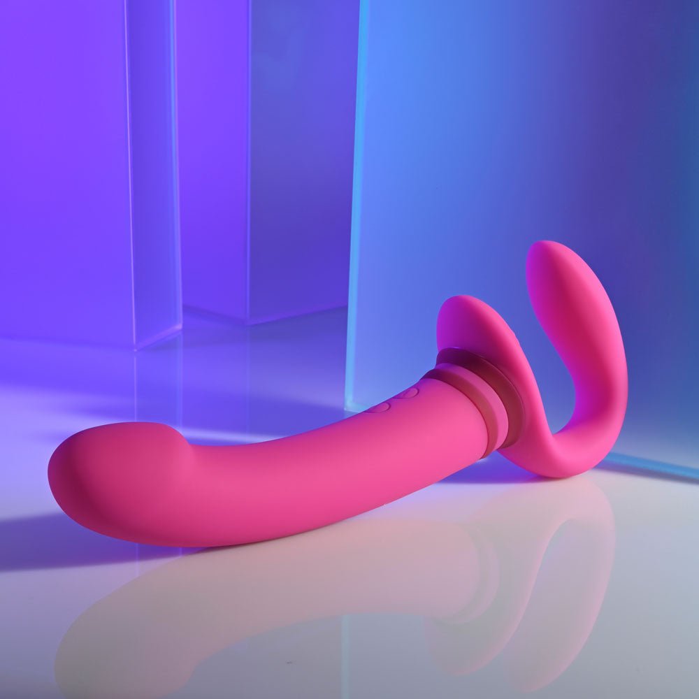 Gender X SHARING IS CARING - Pink 21.9 cm USB Rechargeable Strapless Strap-On - Silk and Sin