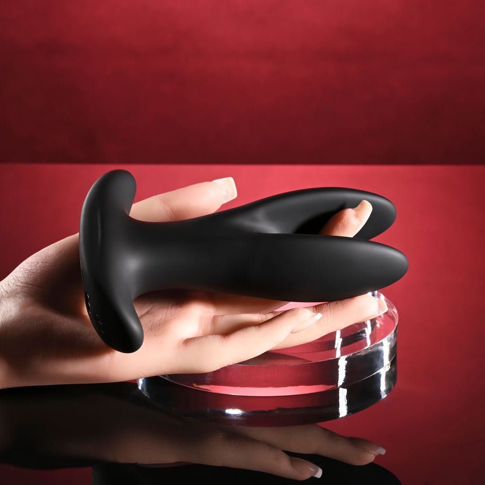 Gender X SPREAD THE LOVE - Black USB Rechargeable Stretching Anal Plug with Wireless Remote - Silk and Sin
