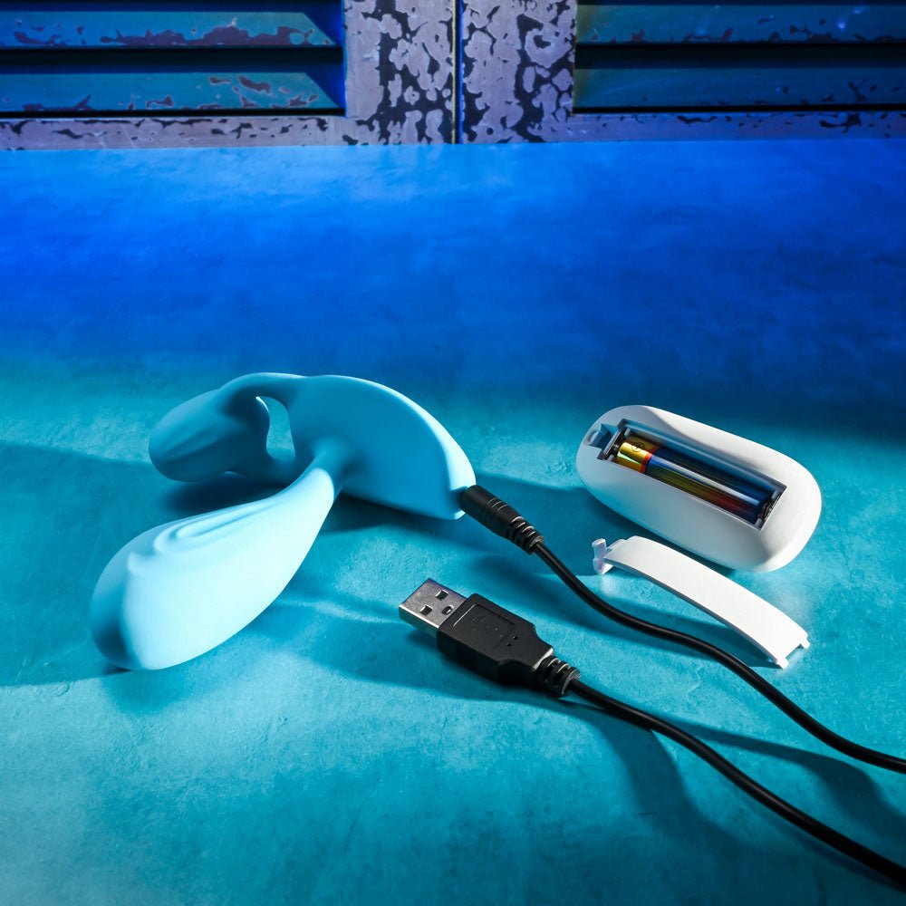 Gender X WEAR ME OUT - Blue 11.1 cm USB Rechargeable Wearable Vibrator with Wireless Remote - Silk and Sin