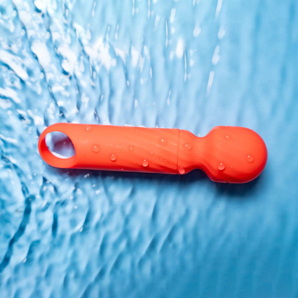 Maia DOLLY - Orange - Orange 12.7 cm USB Rechargeable Massage Wand - Silk and Sin