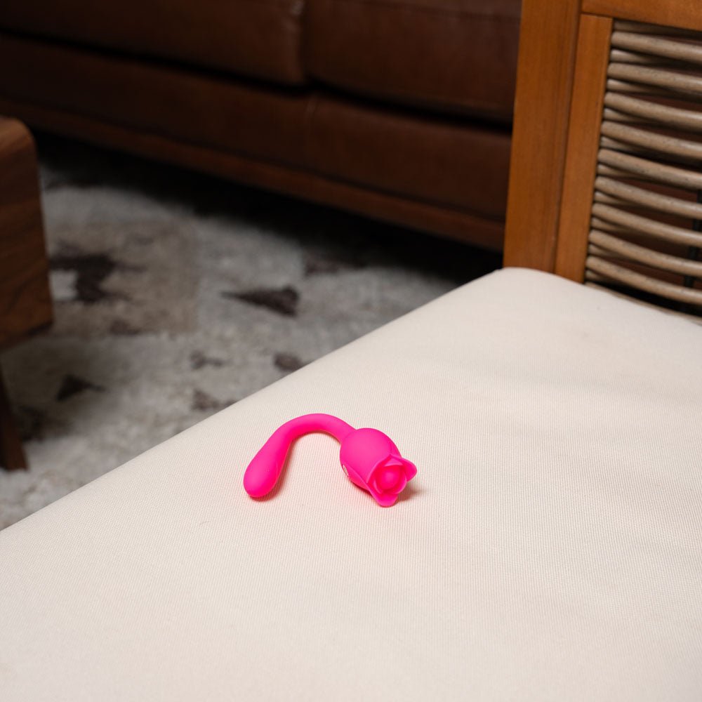 Maia MEADOW - Pink 14 cm USB Rechargeable Flower Stimulator - Silk and Sin