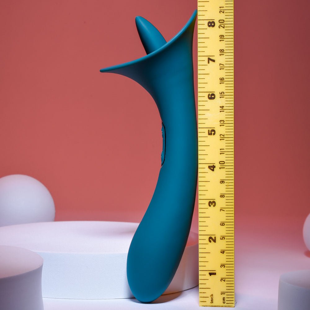 Playboy Pleasure TRUE INDULGENCE - Teal 21.3 cm USB Rechargeable Vibrator with Flicking Tip - silkandsin