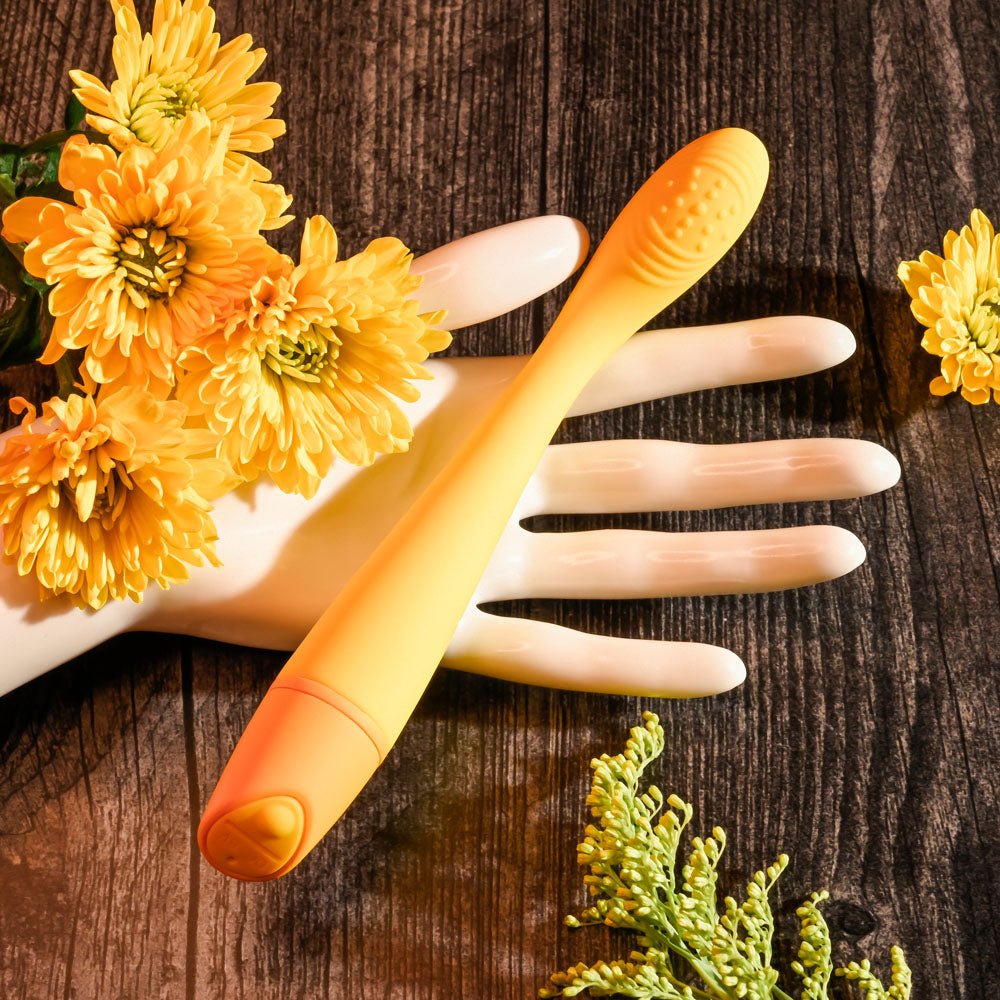 Selopa LEMON SQUEEZE - Yellow 18.4 cm USB Rechargeable Vibrator - silkandsin