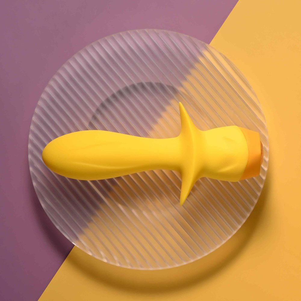 Selopa MELLOW YELLOW - Yellow 13.5 cm USB Rechargeable Vibrating Anal Plug - silkandsin